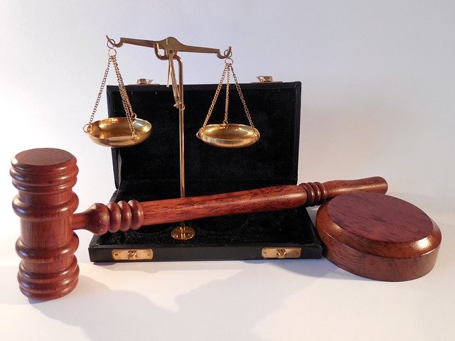 W czym może nam pomóc radca prawny? W jakich rozprawach i w jakich kompetencjach prawa wspomoże nam radca prawny?